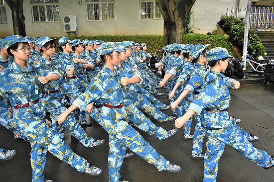 ahr0cdovl3lmczaxlmzzlnlpymfulmnul3dlyi8yotqyoti0mi91cgxvywqvmtywmdu5njy3ntg5mzexms5qcgc=